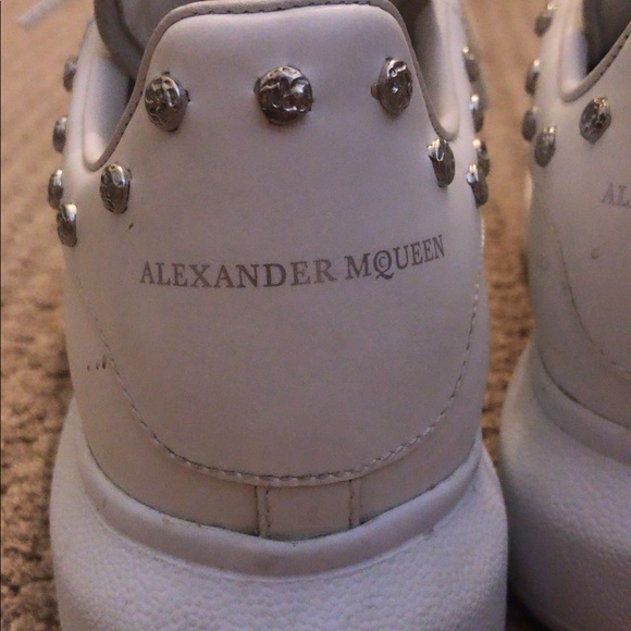 ALEXANDER McQueen studded oversized sneaker - Picture 4 of 7